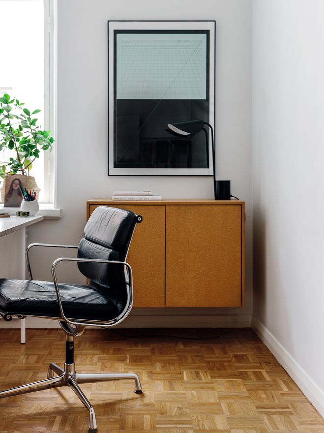 Vitra Soft Pad chair