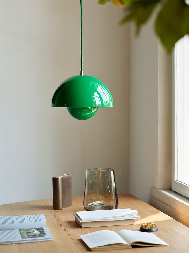 &Tradition Flowerpot VP1 pendant, signal green