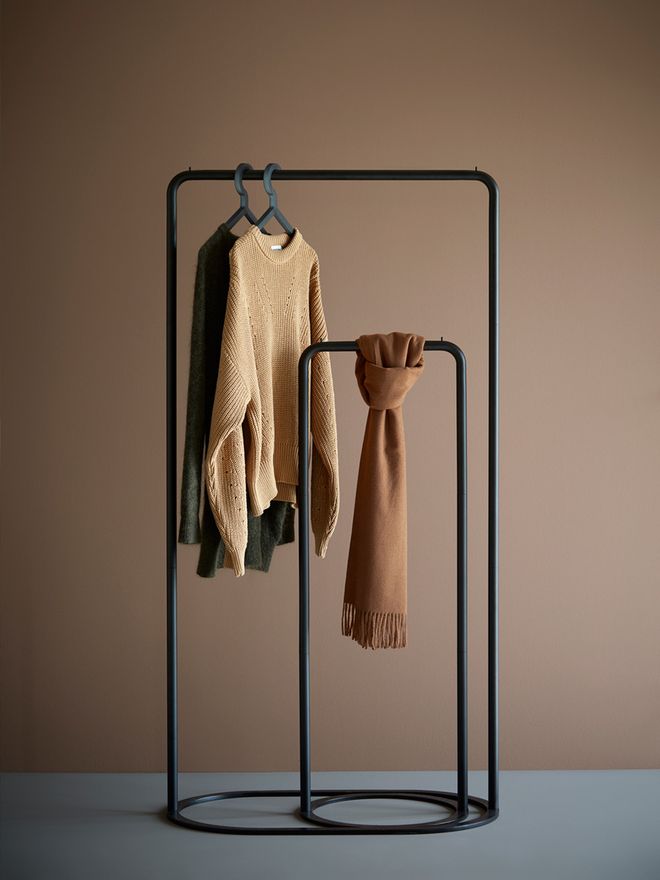 Woud O&O clothes racks