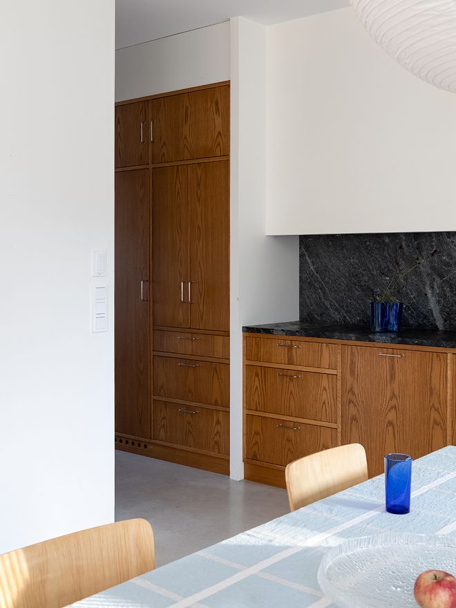 Custom-made kitchen cabinets