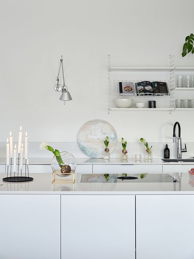 String System shelf in the kitchen