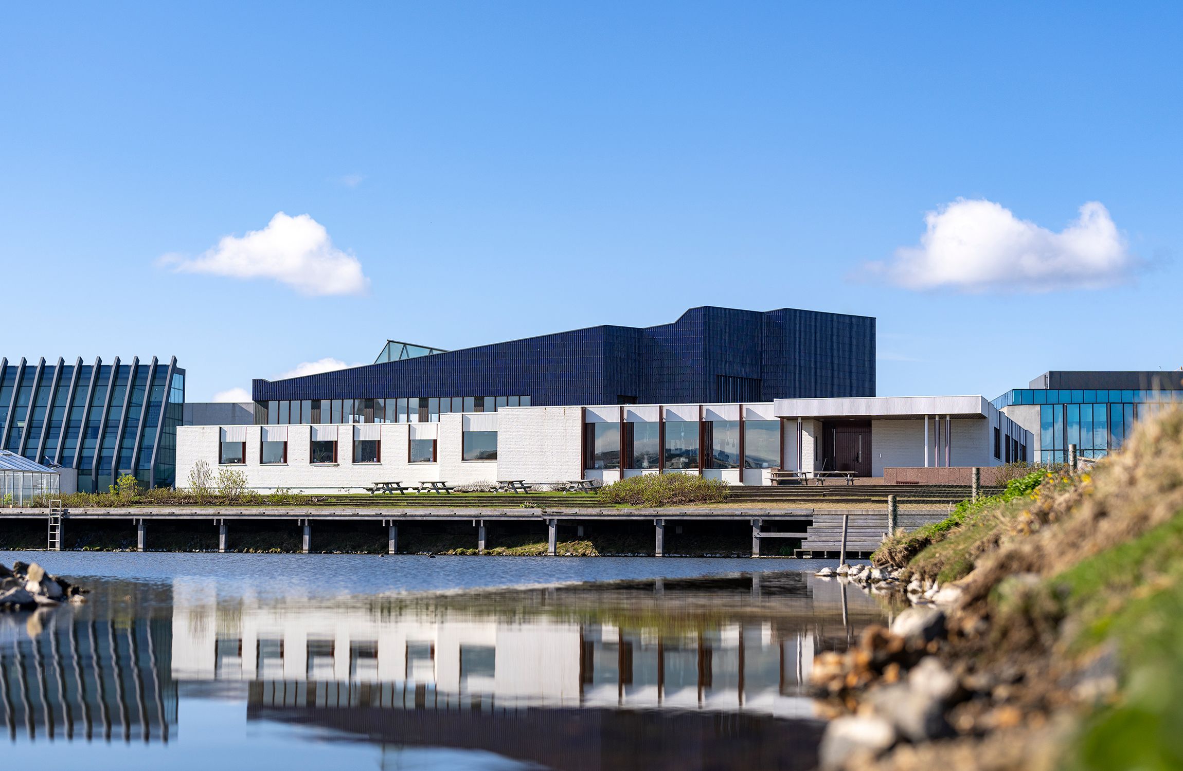 アート・デザイン・音楽 NIGHTLANDS Nordic Building The Nordic House: Alvar Aalto's quiet masterpiece in Reykjavik