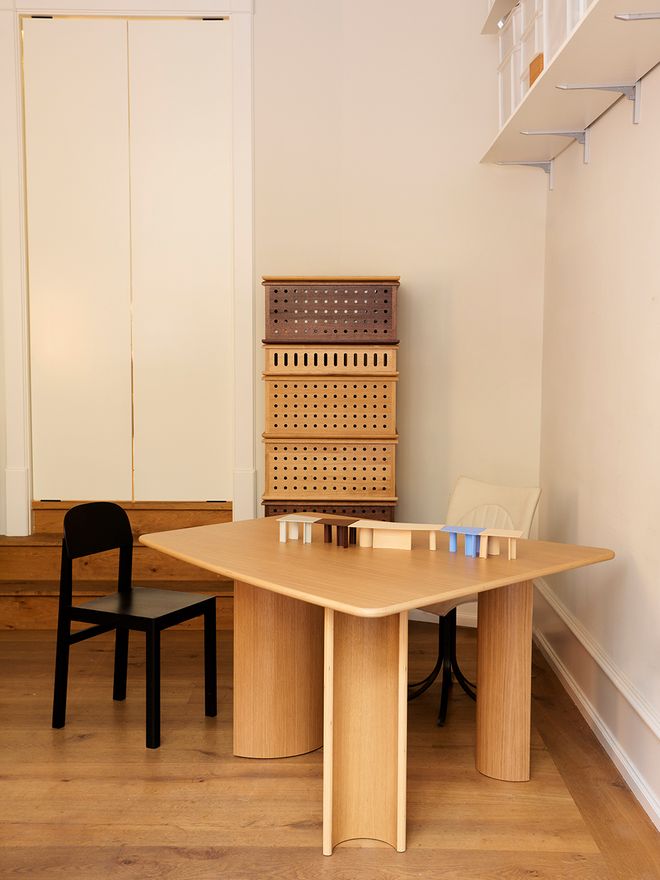 Muuto Re-Norm table