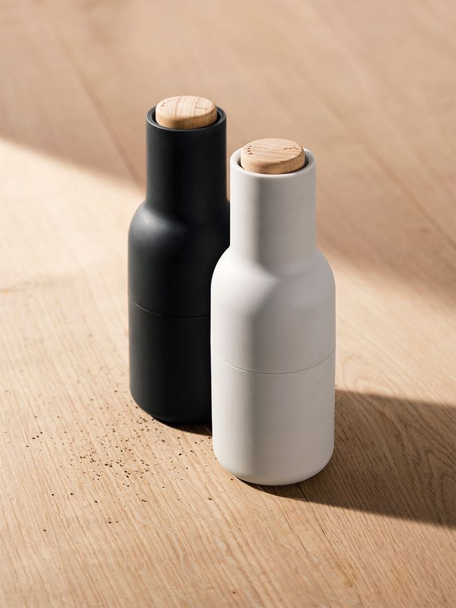 Menu Bottle Grinder 2 pcs, ash - carbon - beech