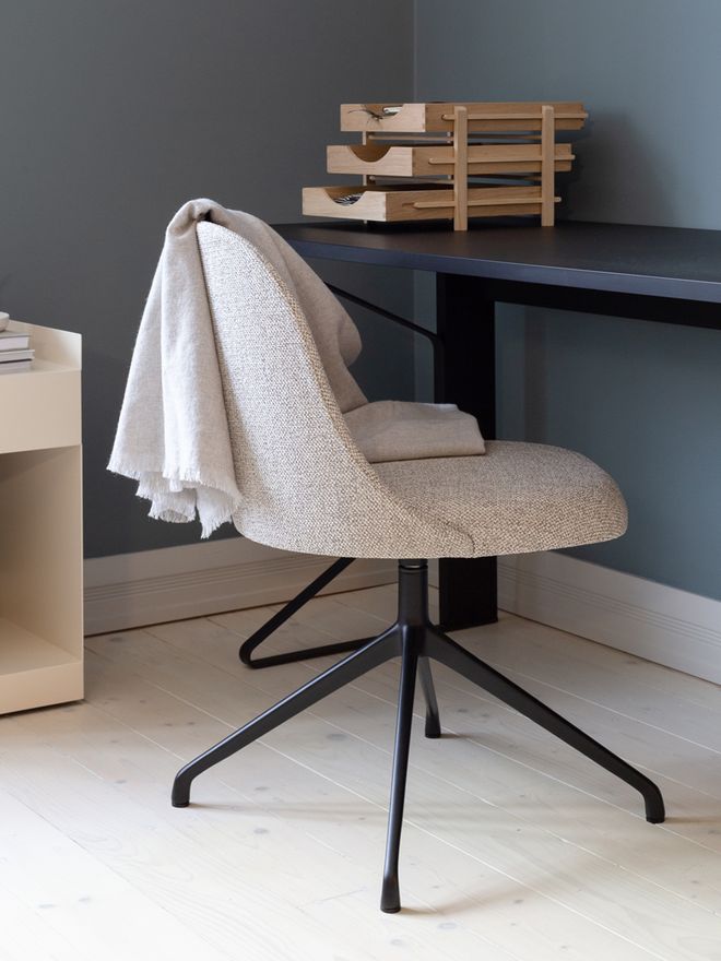 Aleta chair