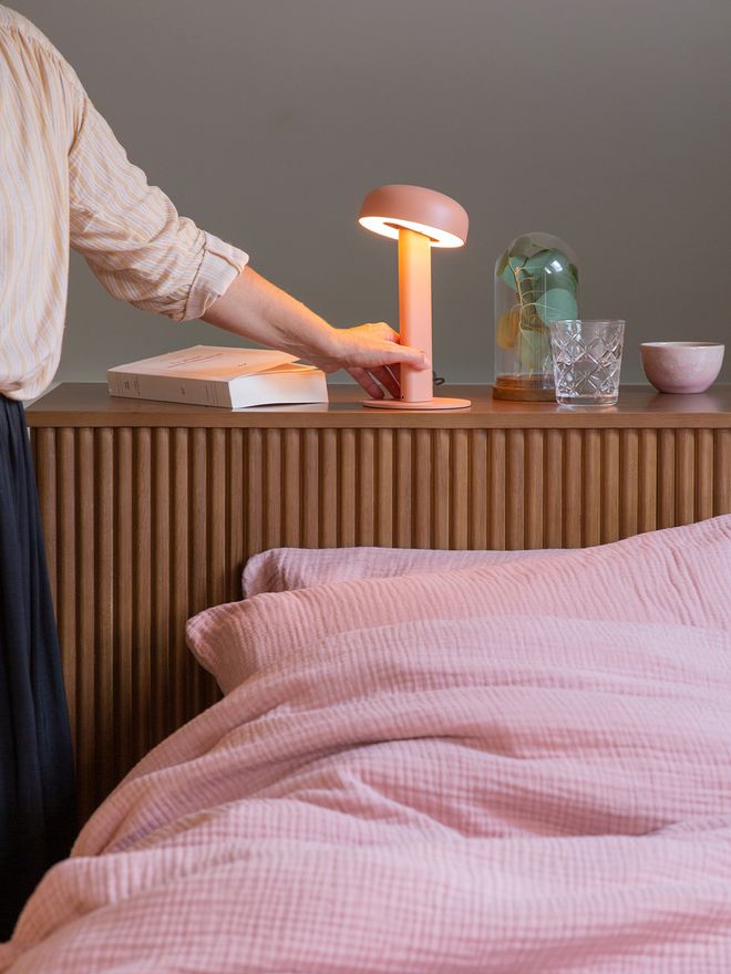 TIPTOE Nod table lamp, ash pink