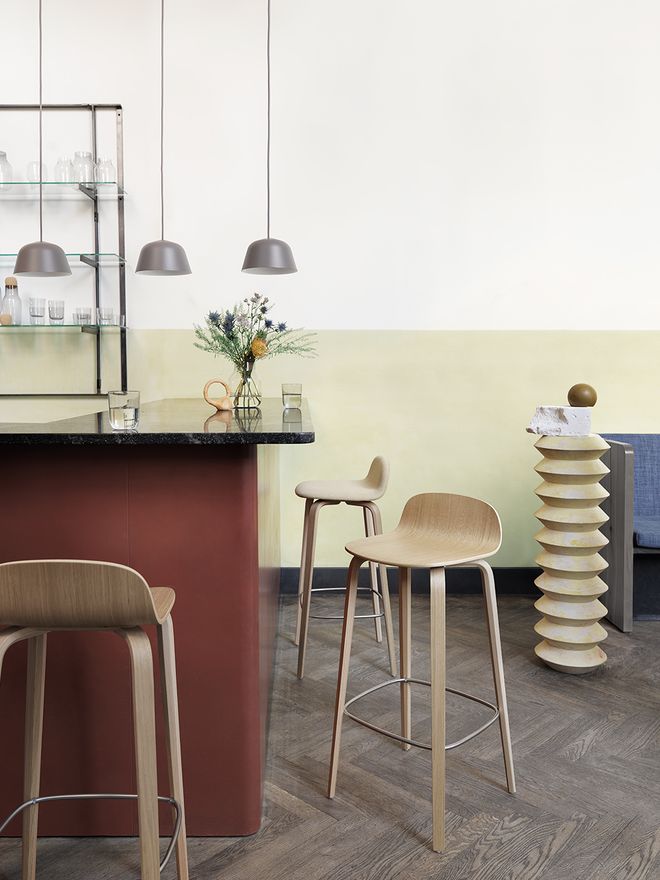 Muuto Visu bar stool