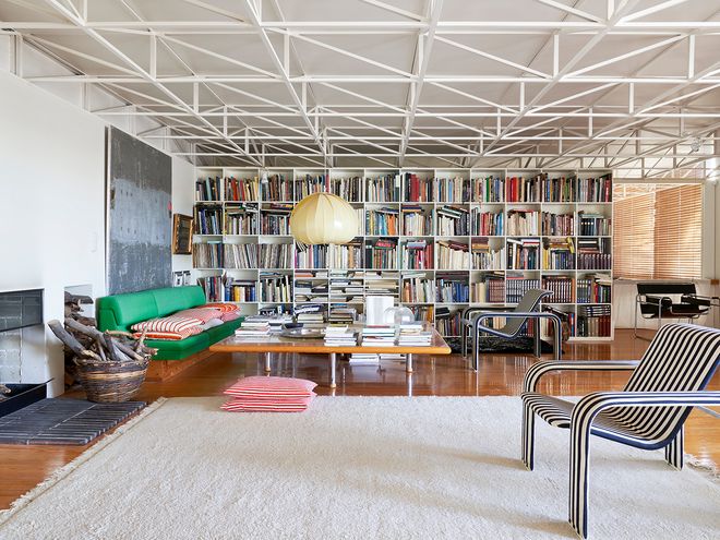 The living room in the Nurmesniemi House