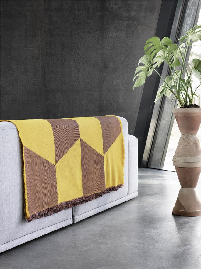 Muuto Sway throw, mustard