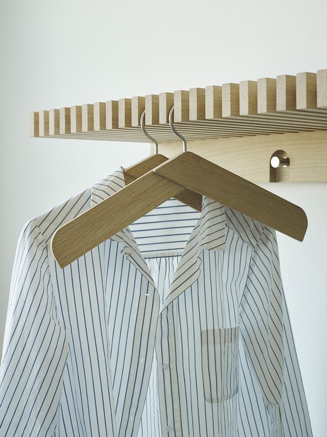 Skagerak's Collar hanger in oak.