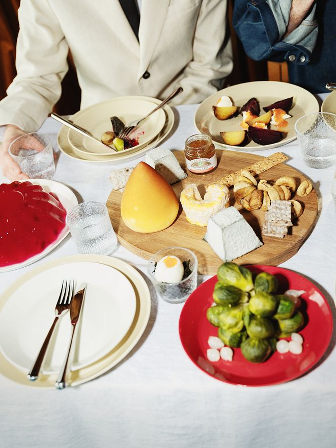 Iittala Holiday 2023: Teema plates, Piano cutlery