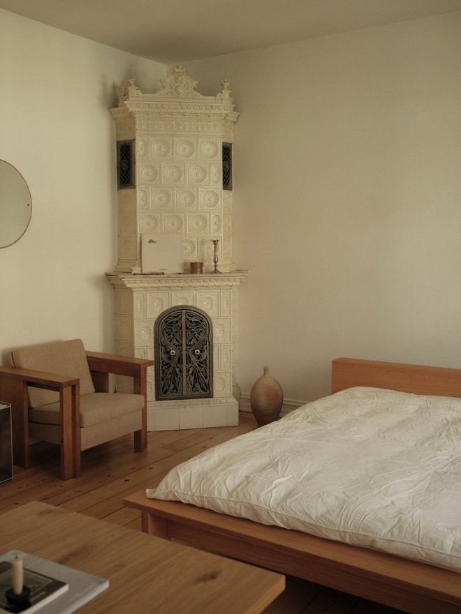 View of a room with a calm ambience
