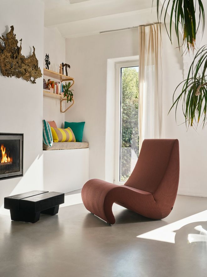 Vitra’s Amoebe chair in a living room
