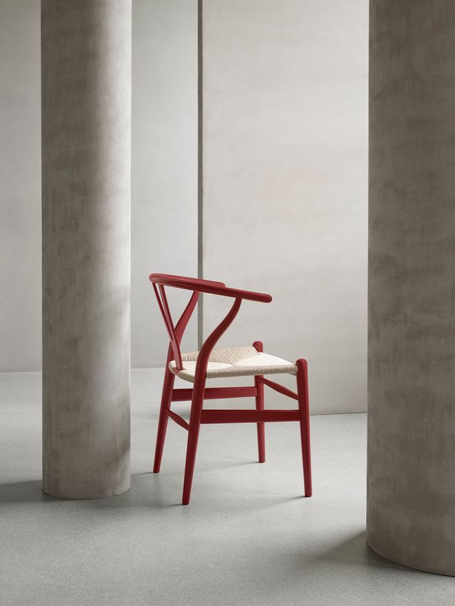  Carl Hansen & Søn Wishbone x Ilse Crawford chair in the shade soft Falu