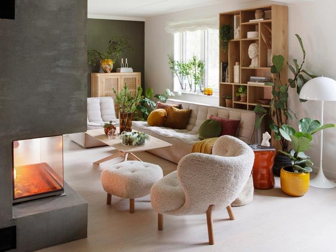 Little Petra Lounge chair and pouf