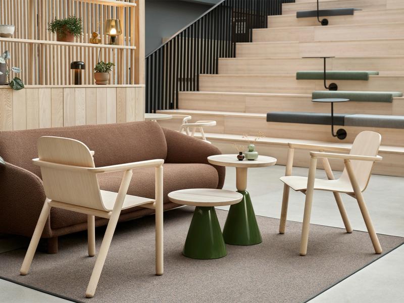 Made by Choicen VALO-nojatuoli suunniteltiin sekä etätyöhön että hotellihuoneessa huilaamiseen