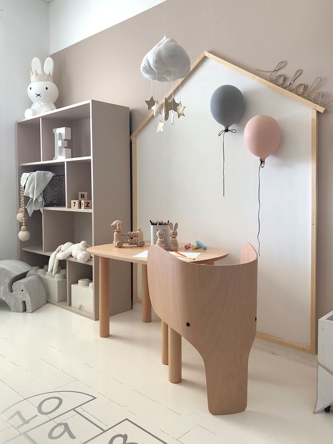 EO Elephant chair