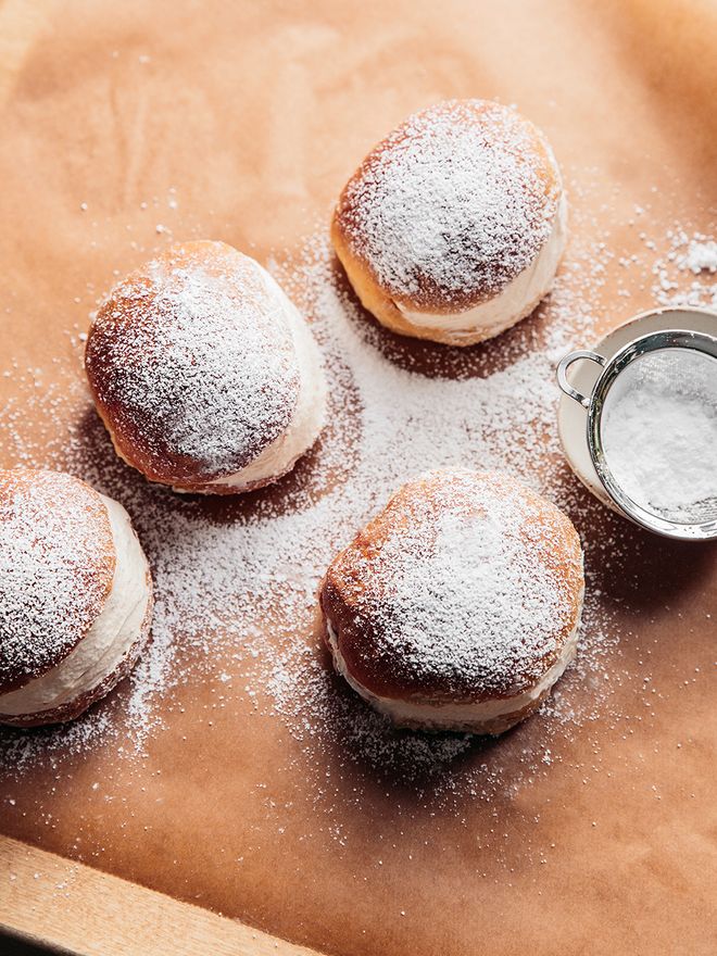 ferm LIVING Flow bowl and sweet maritozzi buns