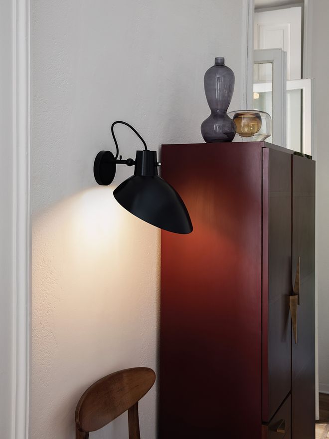 Astep VV Cinquanta wall lamp lights on