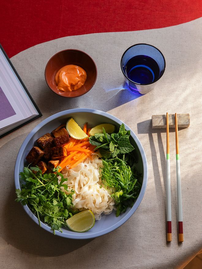 Lovely lunch noodles – whip up fast and flavorful veggie noodles for a tasty weekday lunch