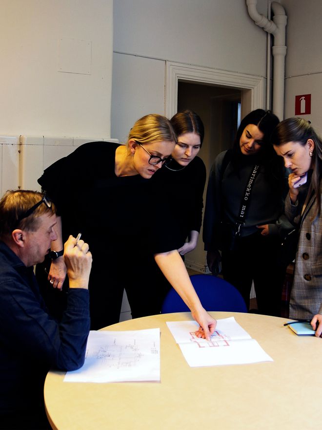 Essi Nádor and team