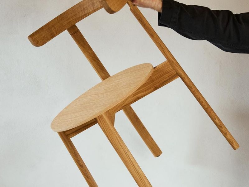 Viikon uutuus: Form & Refinen Lunar-tuoli