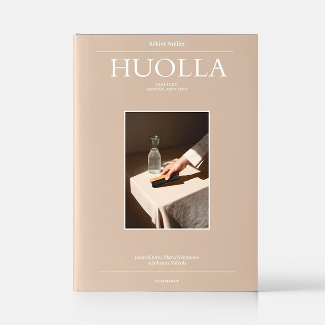 Arkivé Atelier Huolla: vaatteet, kengät, asusteet -kirja 