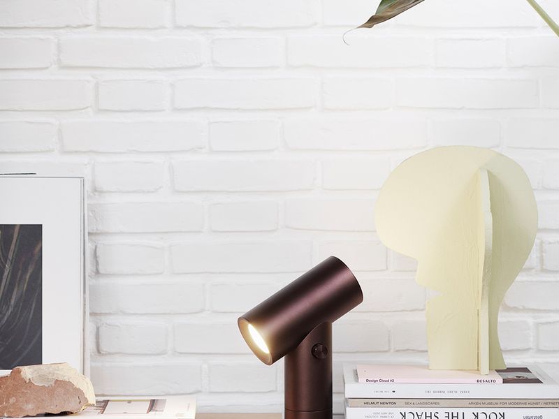 Muuton Beam Lamp valaisee kaksi kohdetta yhdellä kertaa