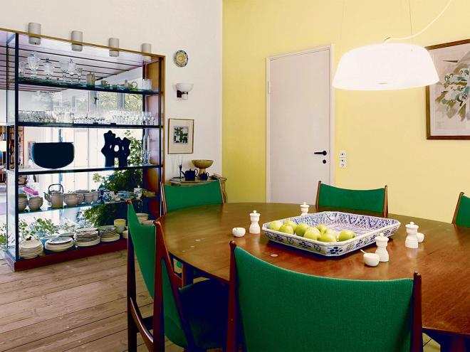 Finn Juhl House dining table
