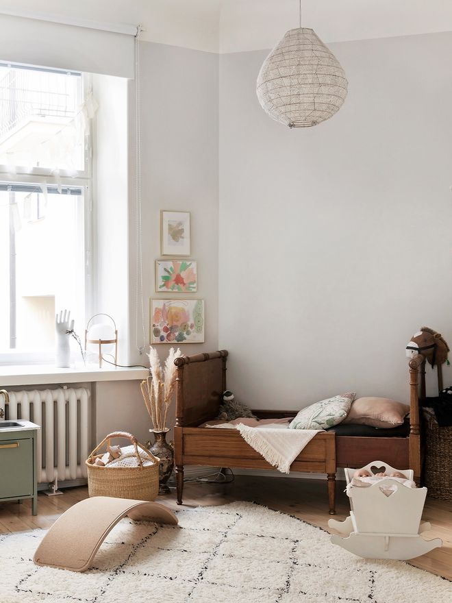 Santa & Cole Cestita table lamp