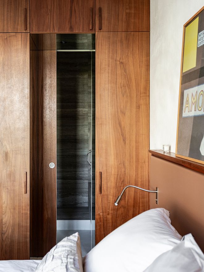 The parents’ en-suite bathroom
