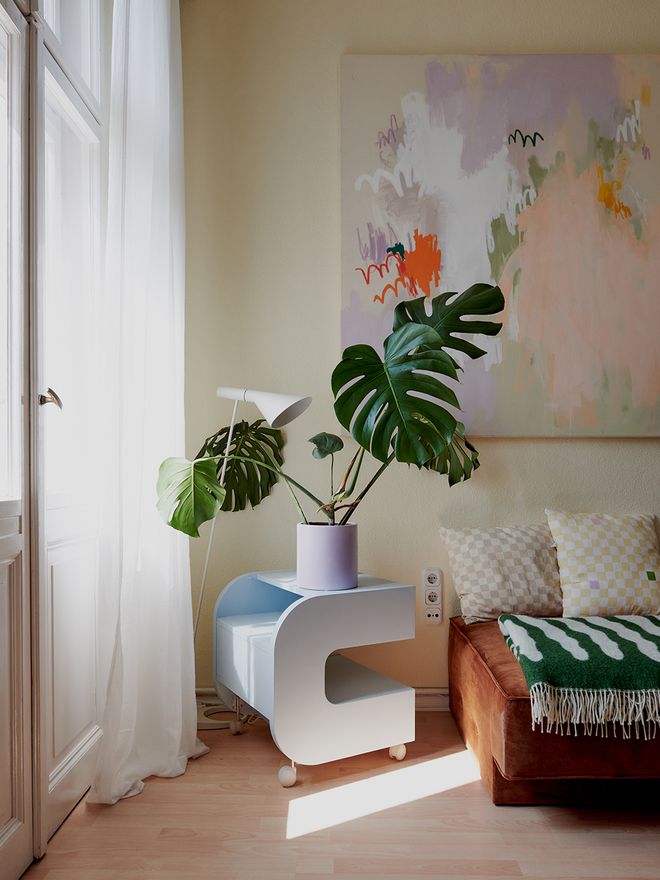 Louis Poulsen AJ floor lamp, white
