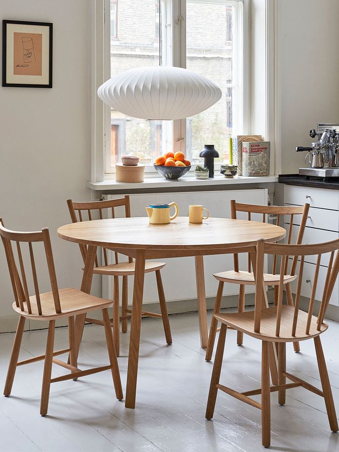 Hay's Nelson Saucer Bubble pendant hung over the kitchen table.
