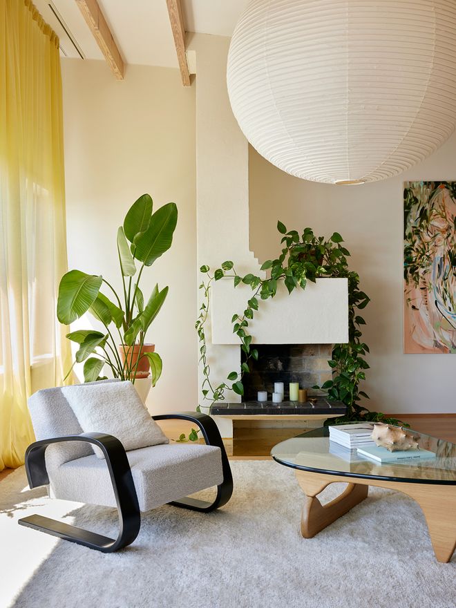 Vitra Noguchi coffee table, walnut