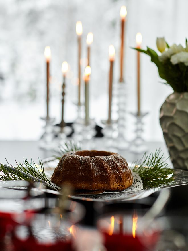 A holiday cake