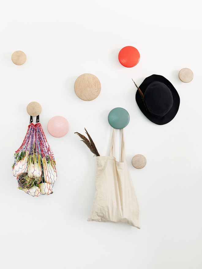 Muuto The Dots Wood hooks in oak