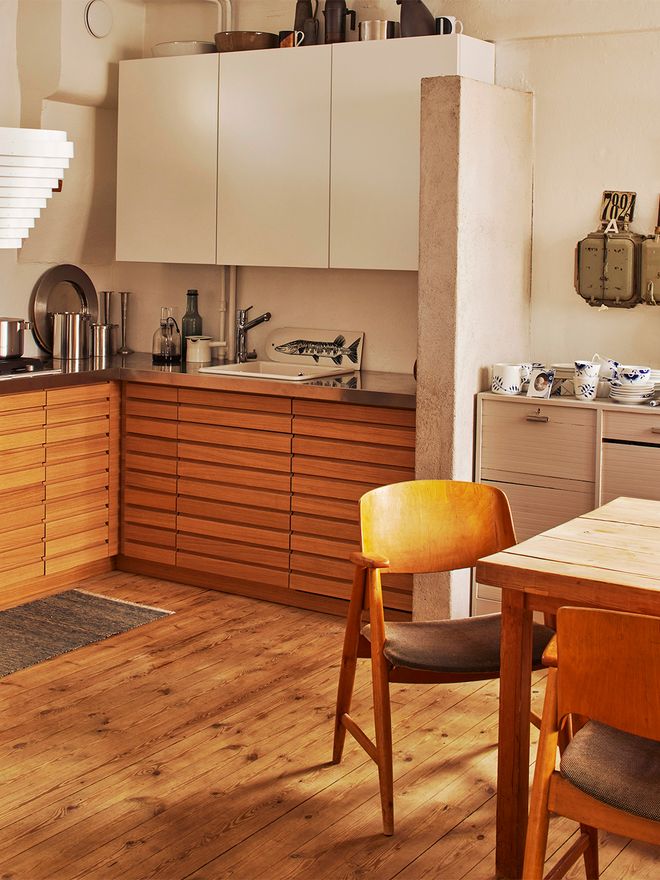 Kitchen and dining space at Johanna and Daniel Bruun's home