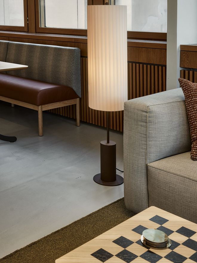 Dorica floor lamp, Santa & Cole