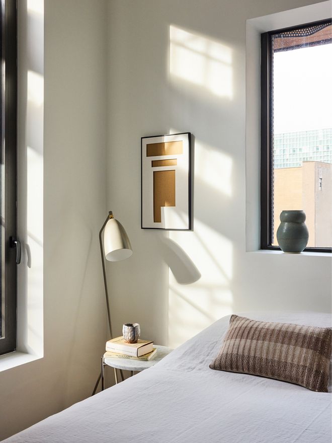 GUBI's Gräshoppa floor lamp, olive brown