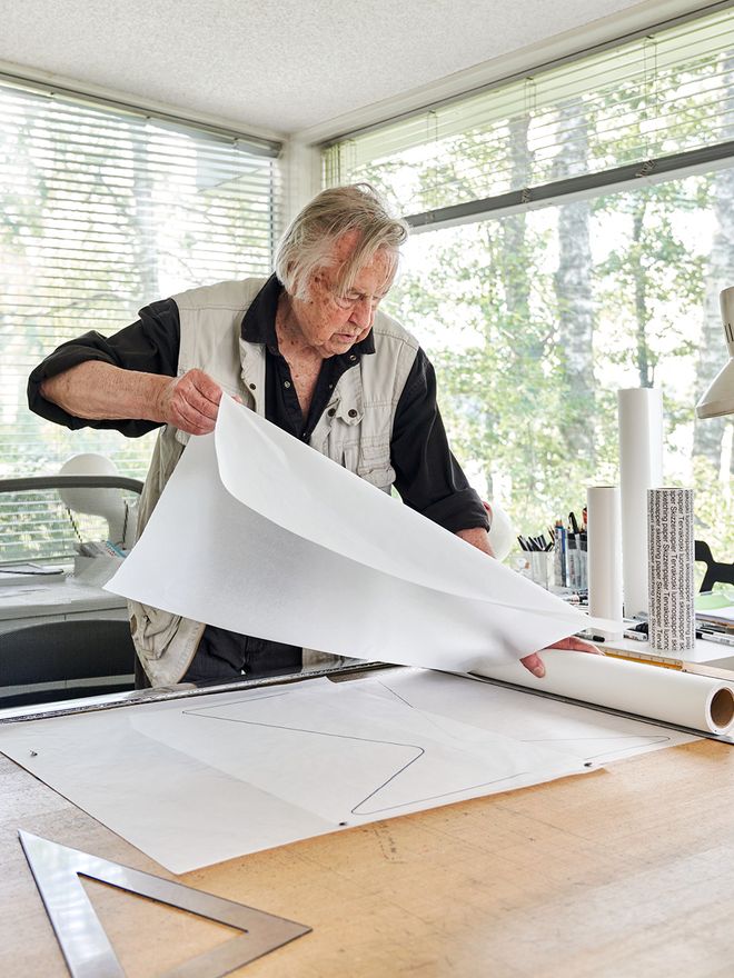 Eero Aarnio in his studio