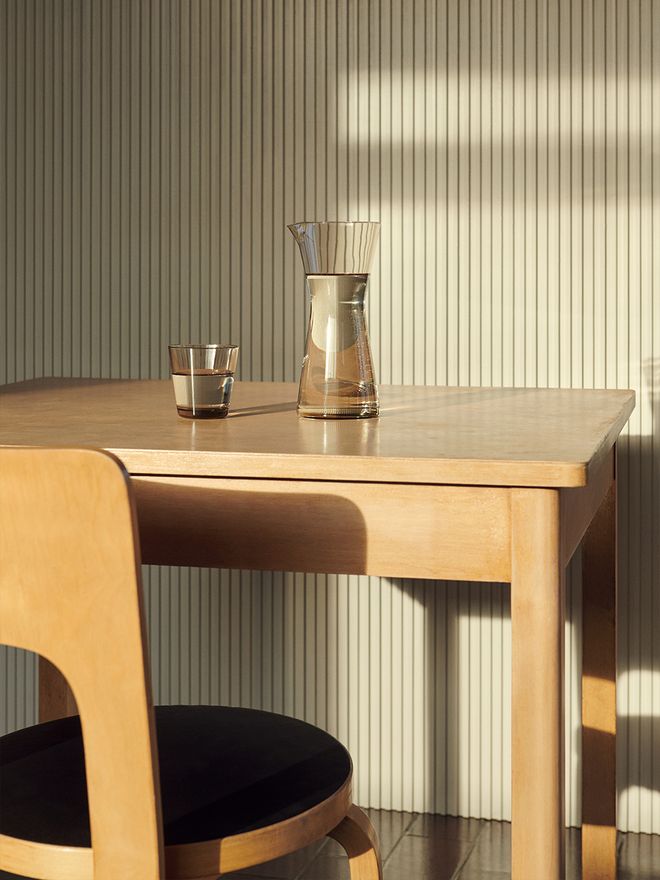 Iittala  Kartio pitcher 95 cl, linen