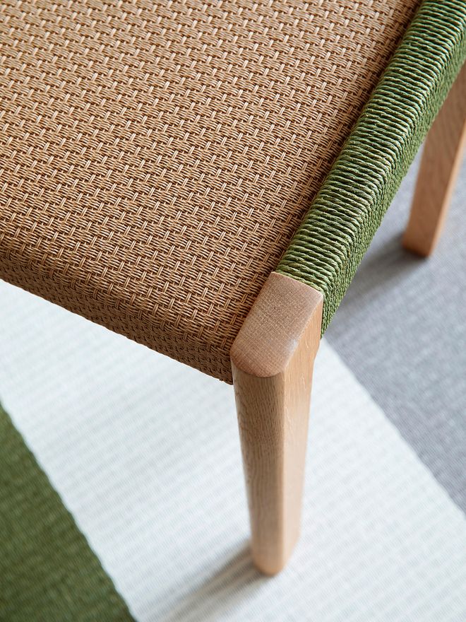 Nikari's Detalji bench and Woodnotes' Avenue rug.