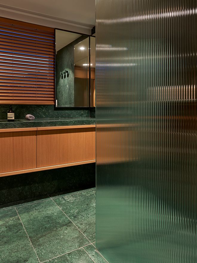 Guatemala Verde in the bathroom