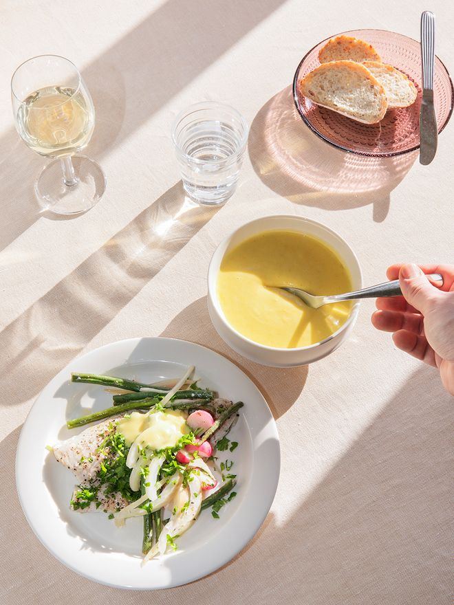 Viikonloppulounaan rennot reseptit: Kalaa ”en papillote” ja sitruunainen aioli
