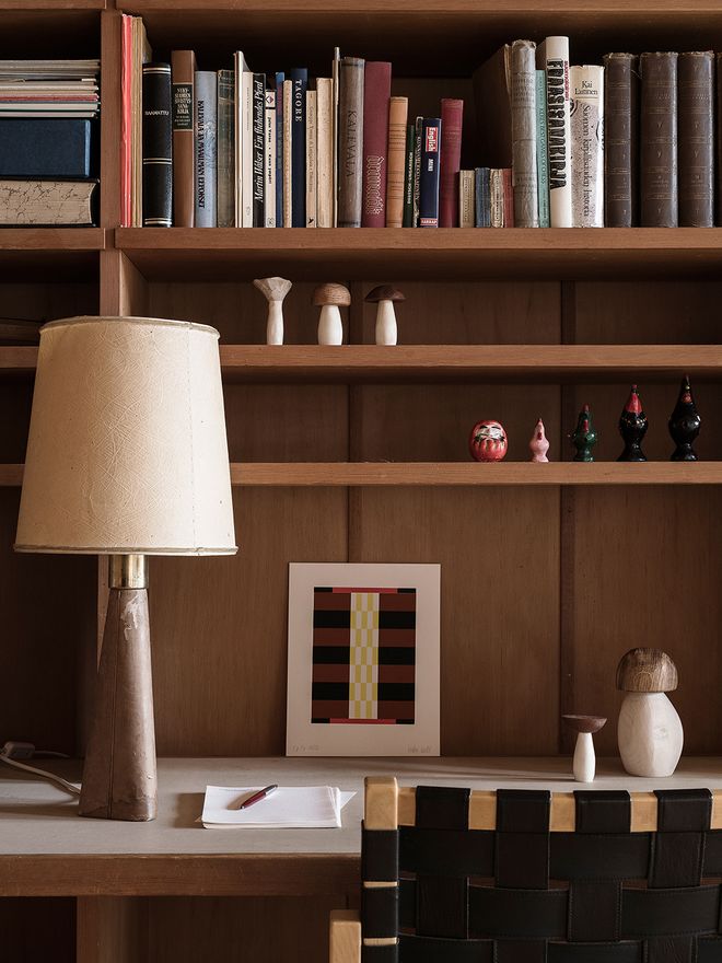 Composer Joonas Kokkonen’s telephone desk