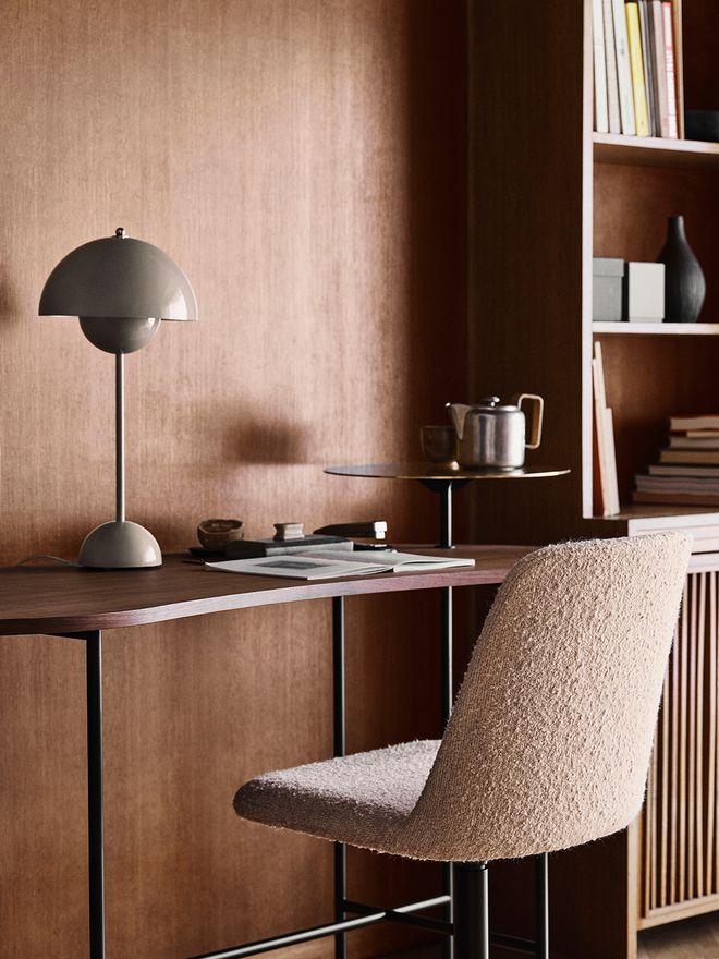 &Tradition's Palette JH9 desk