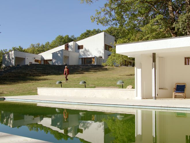Maison Louis Carré