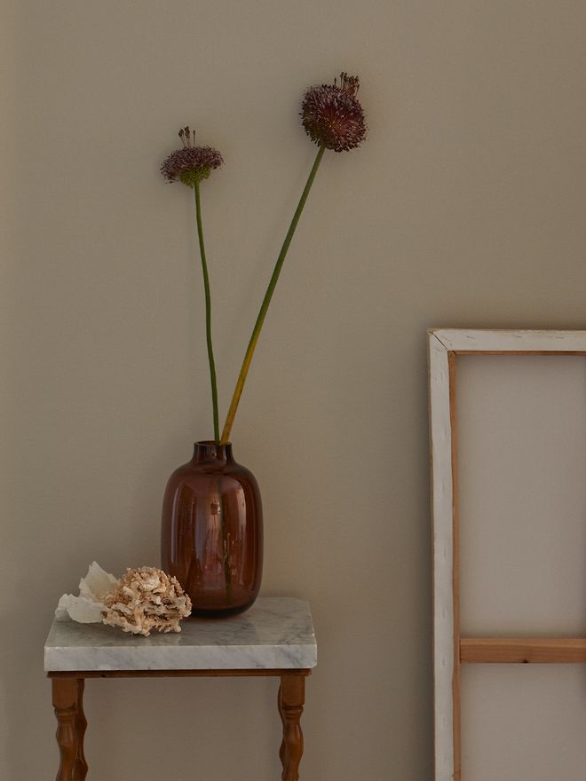 Vieno vase by Katriina Nuutinen
