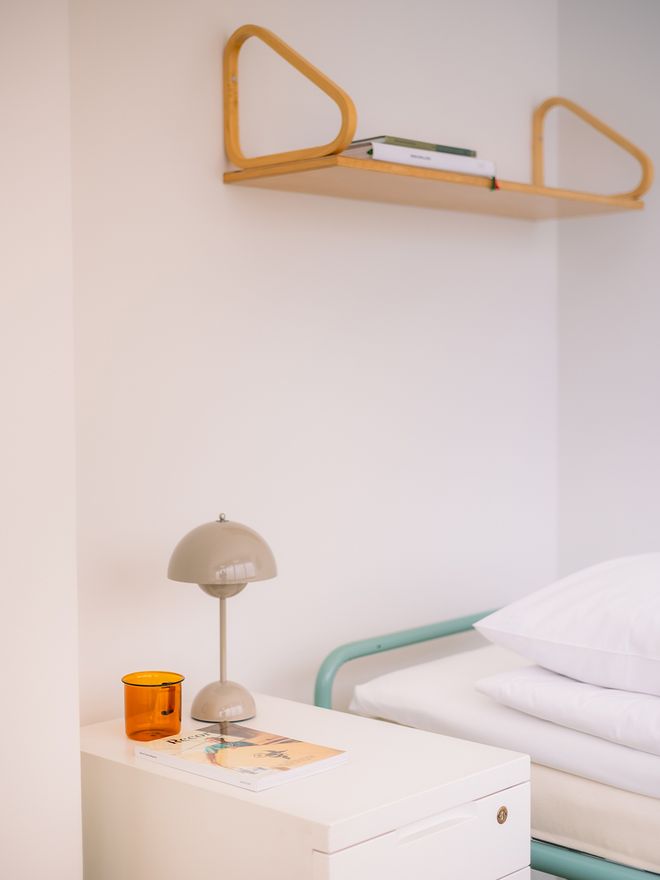 Flowerpot VP9 portable lamp
