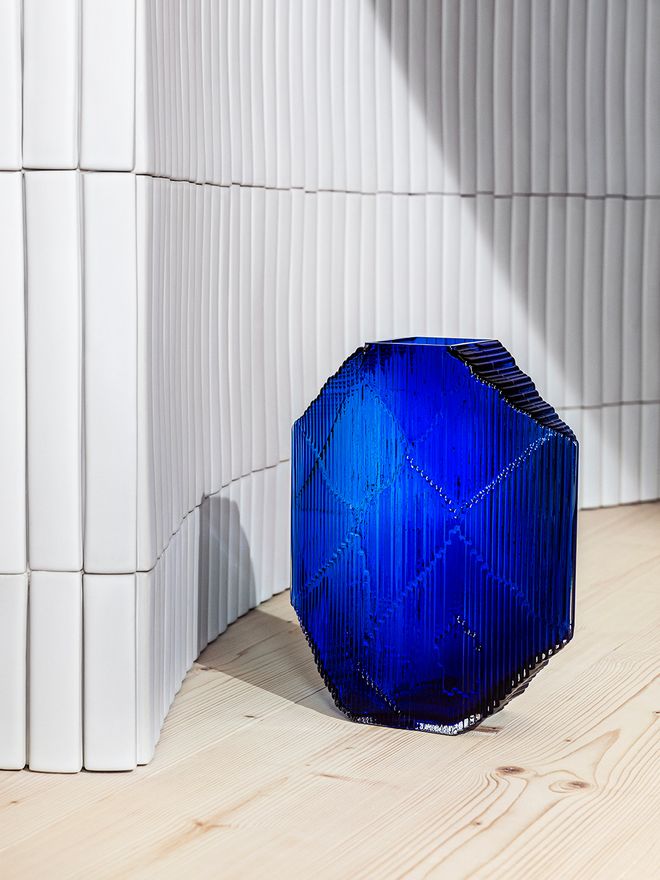 Kartta glass sculpture by Iittala